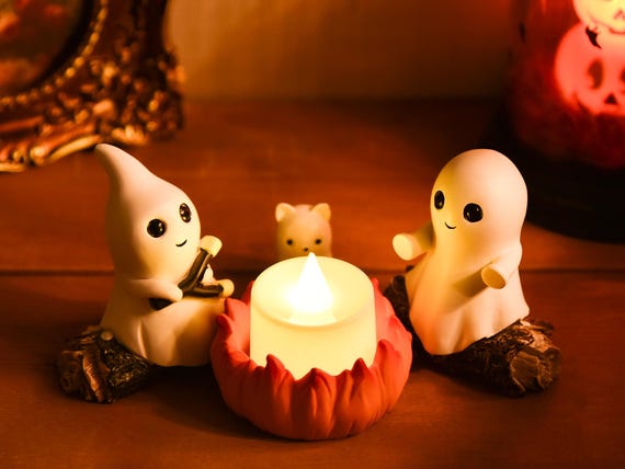 Cute Mini Ghost, Ghost Campfire Gathering Gift, Halloween Ghost Decor, Spooky Campfire Figurine Set, Ghost Adventure,Halloween Gift