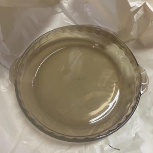 Pyrex Vintage Amber Glass Scalloped Fluted Pie Plate