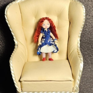 OOAK gemeißelte Miniatur Puppenhaus Tiny Toy Doll Künstler handgefertigt