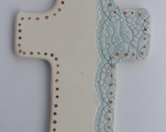 Cross with gold details for Baptism, First Communion, or any Religious event decoration or favors. 17 cm x 10.5 cm