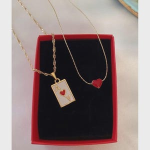 Collana a forma di cuore in oro, ciondolo con carta Asso di Cuori, collana con ciondolo minimalista, regalo di coppia, gioiello in oro per donna