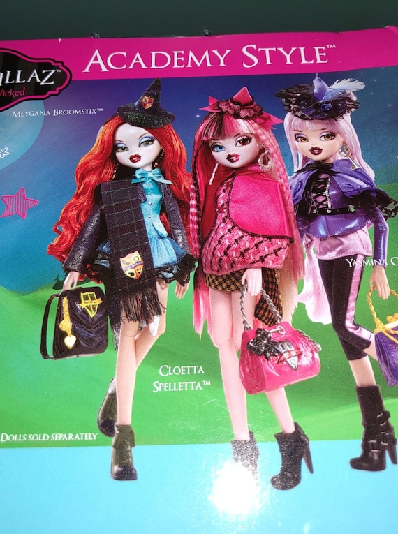BRATZ Dolls Fashion Pack Bratzillaz Charmed Life Academy Style