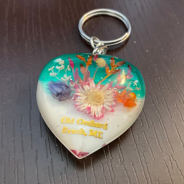 Vintage Lucite Dried Flower Keychain. Boho Resin Dried Flowers Old Orchard Beach.