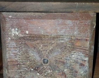 Antique Spoon Carved Wooden Plinth. Victorian Wood Trim Corner Block. Salvaged Molding from Antique Midwestern Farmhouse.