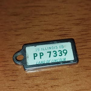 Vintage license plate key fobs DAV MO, IL State key tags Choice Of 1