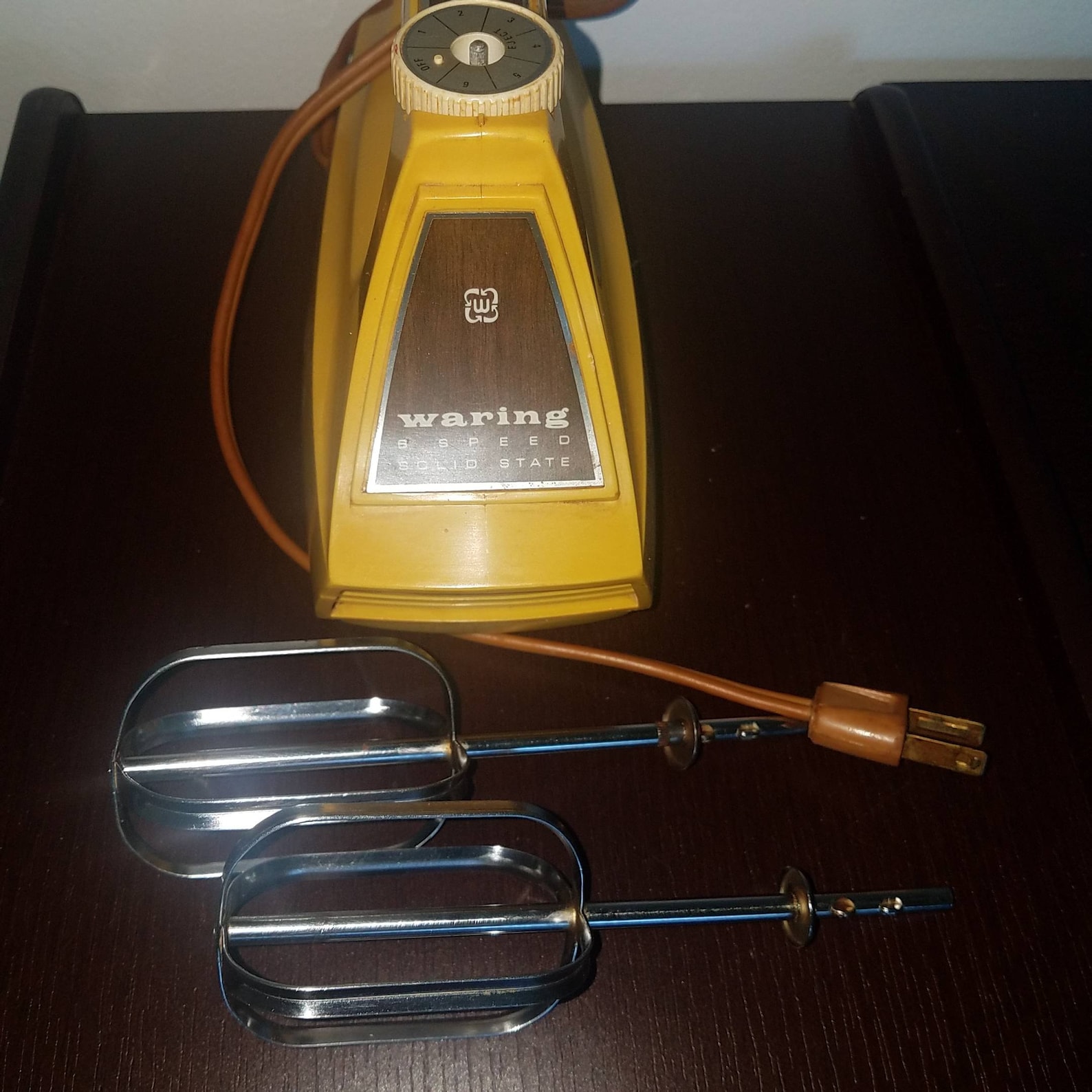 Vintage Harvest Gold Waring Handmixer. 1970's Hand Mixer. Only 2 Speeds