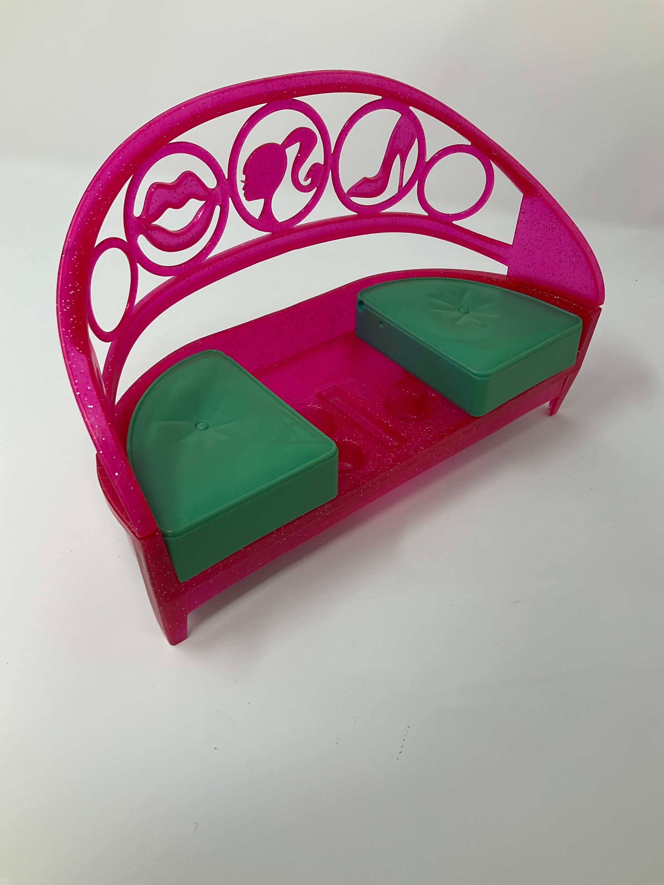 Barbie pink couch sale