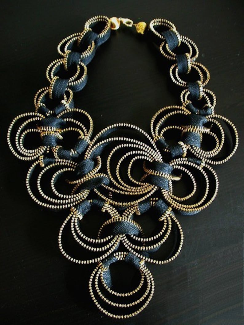 The Chained Bubbled Zipper Necklace in Black image 4