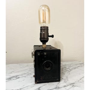 Agfa Ansco Box Camera Vintage Table Lamp – 1920s Conversion Vintage camera lamp - steampunk lamp - Vintage Camera Home Decor - Table Lamp