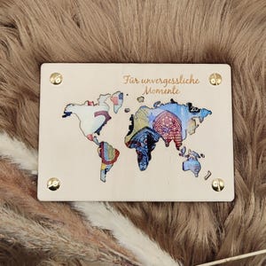 Holz-Geschenkkarte mit Weltkarte, Geldgeschenk für Reisen, Karte mit Gravur „Für unvergessliche Momente“, nachhaltig und kreativ
