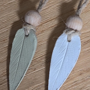 Diffuseur parfum feuille de sauge en argile -Suspension voiture ou maison- Diffuseur huile essentielle , aromathérapie
