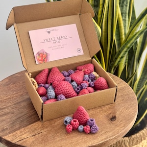 Sweet Berry Mix 100% Soy Wax Melts (Not Edible!)