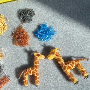 3D Beaded Giraffe PDF Pattern | Peyote & Brick Stitch Tutorial | DIY Animal Charm | Adventurous Beginner Step-by-Step Bead Pattern image 6