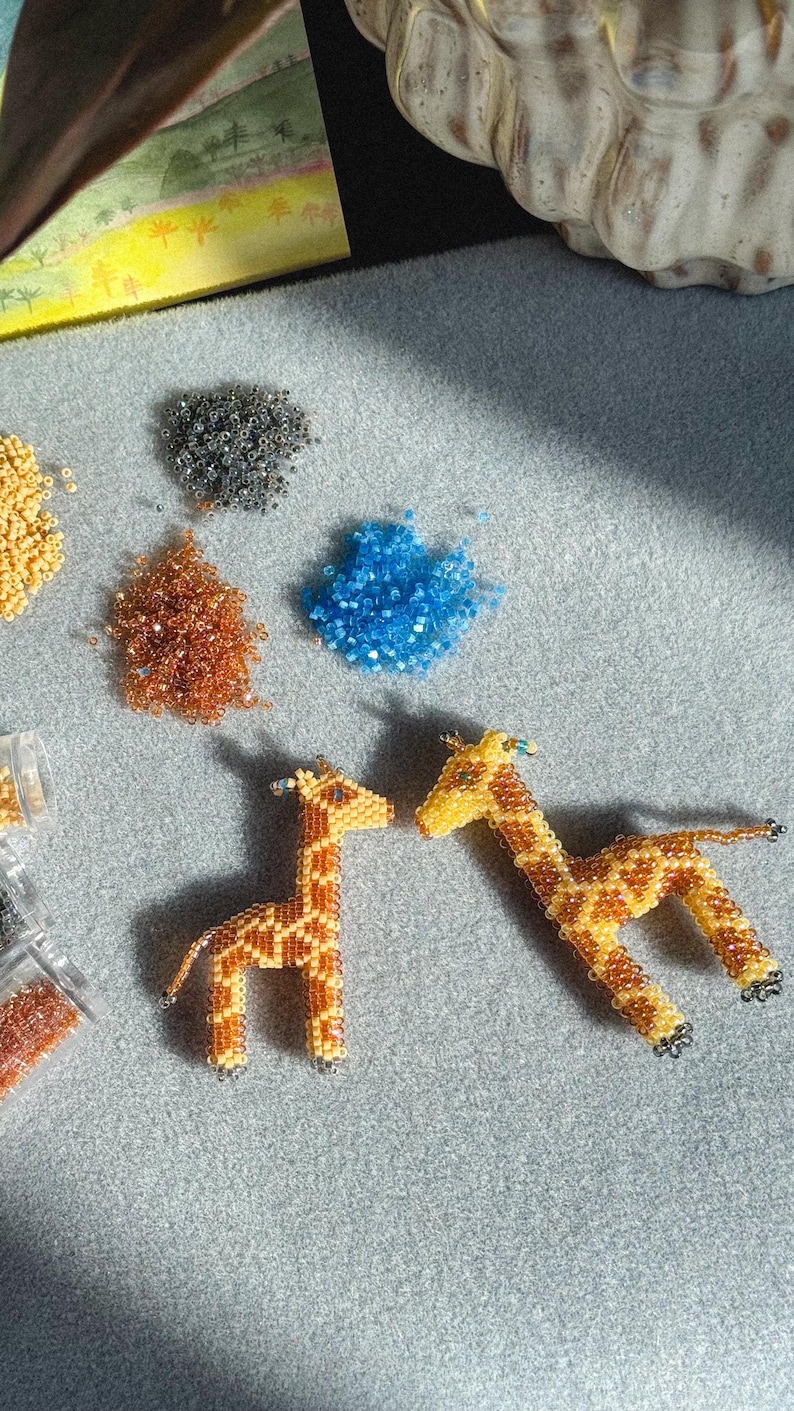 3D Beaded Giraffe PDF Pattern | Peyote & Brick Stitch Tutorial | DIY Animal Charm | Adventurous Beginner Step-by-Step Bead Pattern image 6