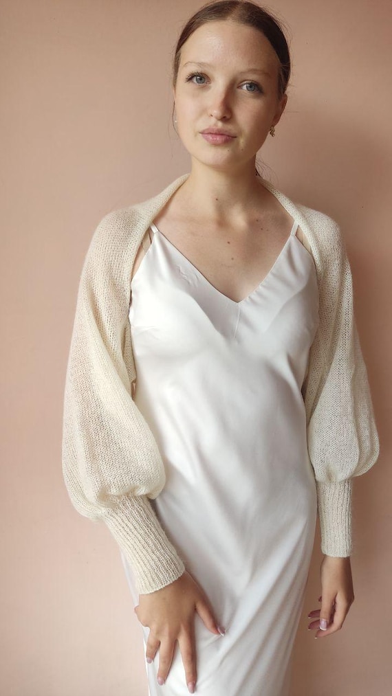 Ivory Bolero Shrug - Merino Wool & Mohair Bridal Cape, Puff Sleeve Knit Shrug with High Cuffs, Handmade Winter Wedding Dress Topper