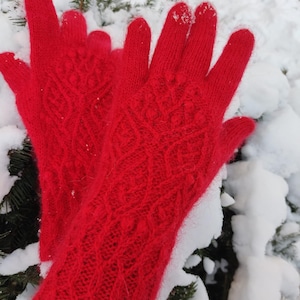 Handcrafted Red Merino Wool Gloves: Cozy Knit Winter Mittens