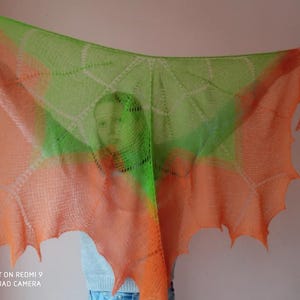 Einzigartiger gestrickter Schal mit Ahornblatt Design, Muttertag oder Herbstgeschenk, Herbst Ahornblatt Schal, Handgefertigte gestrickte Stola, Geschenk für Großmutter