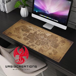 Tappetino da scrivania RuneScape Gielinor Map, decorazione da gioco, tappetino per mouse da gioco fantasy world, regalo per giocatori, decorazione da scrivania, accessorio RPG, regalo geek