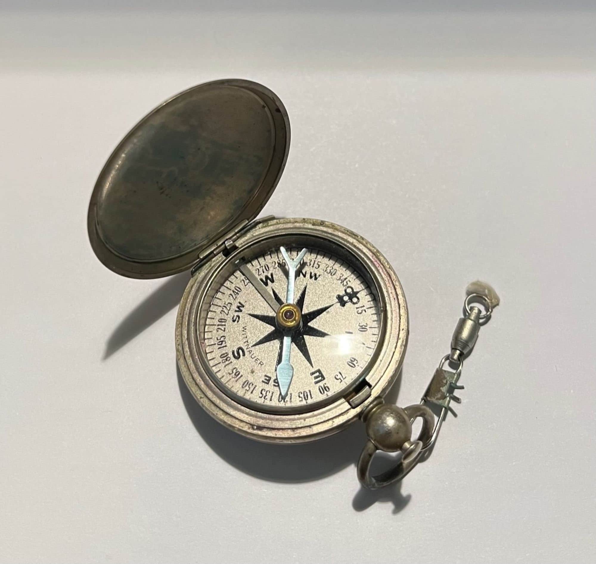 Zero Stock-Vintage WW2 U.S. Wittnauer Military Pocket Compass In