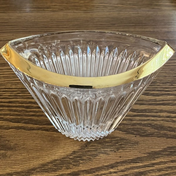 Mikasa Solvenia Oval Crystal Vase with Gold Rim