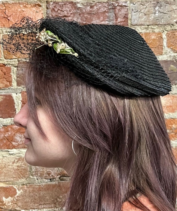 Vintage Black Straw Topper Hat, Veil, Small Flowe… - image 2
