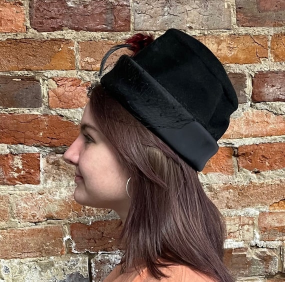Milbrae Black Felt Vintage Hat, Red Feather, Rhin… - image 6