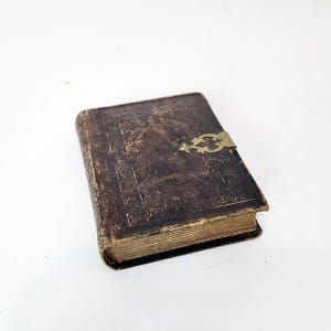 Antique Victorian Era Leather Bound Photo Album, Brown Embossed Cabinet Card Photo Album, Brass Closure, Gilt Pages, 18 CDV Photographs