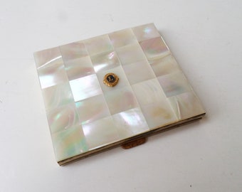 Vintage Marhill Mosaic Mother of Pearl Compact, 1950s Mother of Pearl Brass Makeup Case, Mother of Pearl Pocket Mirror