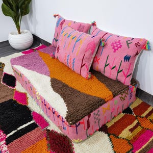 Sofá marroquí de lana hecho a mano con cojines largos sin relleno