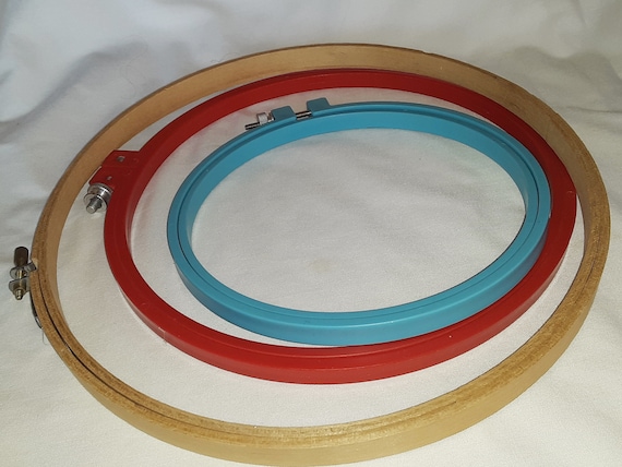 EMBROIDERY HOOPS, 6 Inch Blue Plastic, 8 Inch Red Plastic, 9 Inch Wooden  Hoop, Flexi Hoops, All Screw Tighten, Diy Frame Ccs, Crewel, 