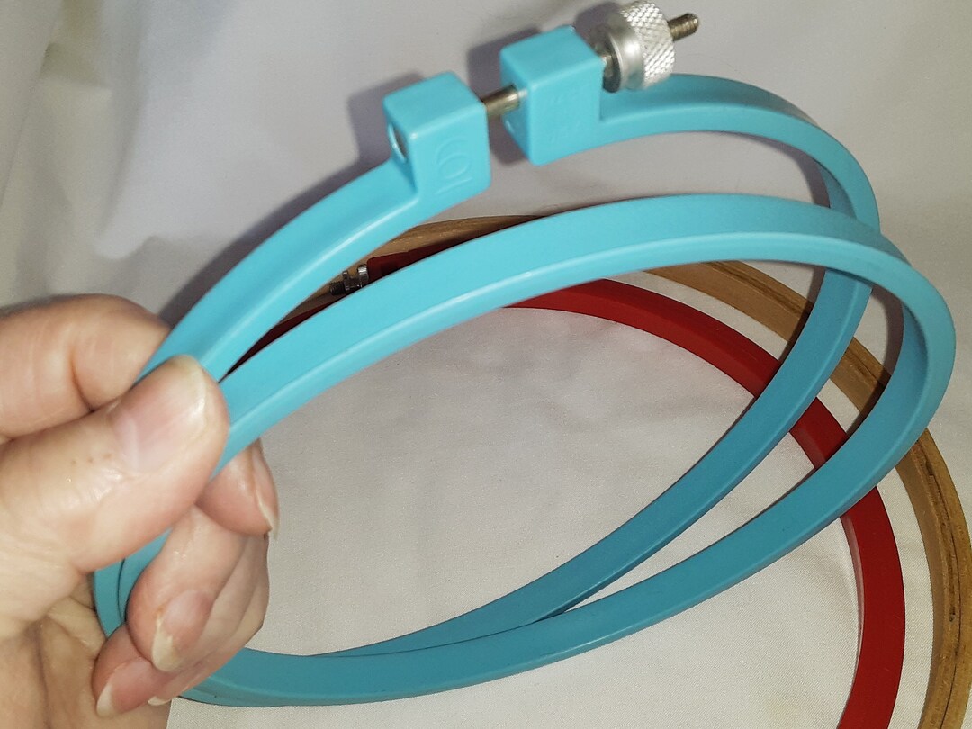 EMBROIDERY HOOPS, 6 Inch Blue Plastic, 8 Inch Red Plastic, 9 Inch
