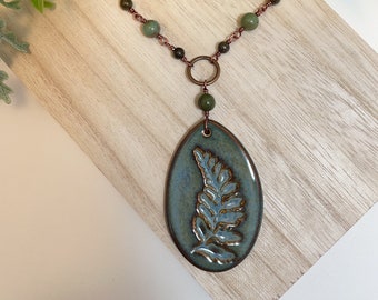 Green Fern Pendant on Copper Chain, Pressed Fern Necklace, Leaf Print Pendant, Copper Fern Necklace, Ceramic Chain Necklace, Oval Fern