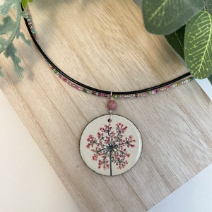 Pink Queen Anne's Lace Pendant on Beaded Necklace, Floral Necklace, Pressed Flower Jewelry, Wild Flower Necklace image 4