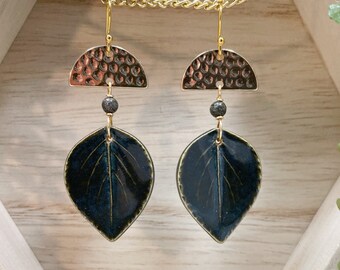 Green Curve Leaf With Gold Accent Earrings, Nature Jewelry, Green and Gold Earrings, Pressed Leaf Earrings, Leaf Print