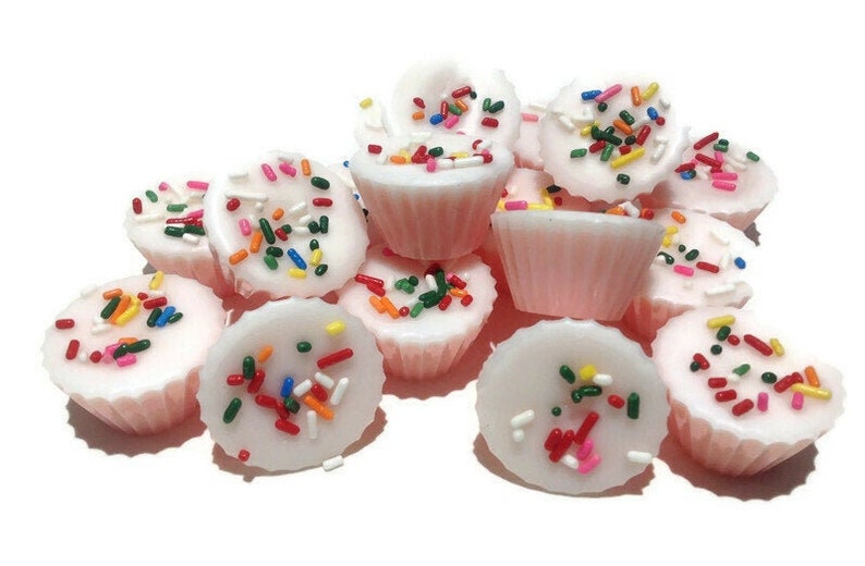 CUPCAKE Cupcake Wax Embeds, Wax Melts, Wax Tarts, Scented Embeds, Highly Scented, Birthday Decoration, Dessert Candles, Wax Decorations Bild 1