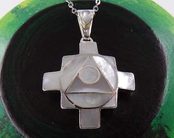 Pendentif Chakana en argent 950 – Nacre et pierres chakra