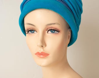 Vintage 1950s teal velvet turban with lavender satin hat band, union made in Canada