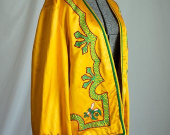 Chaqueta vintage rara de satén de seda bordado amarillo de los Oasis Shriners, de la década de 1940/1950, totalmente forrada, para hombre, talla M/L
