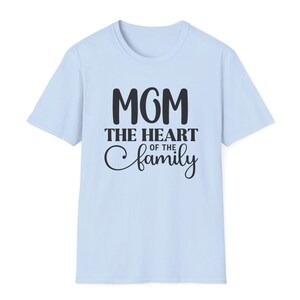Mom Heart of the Family T-Shirt - Unisex Gift, Mother&#39;s Day Tee, Family Love Shirt, Casual Style, Heartfelt Apparel