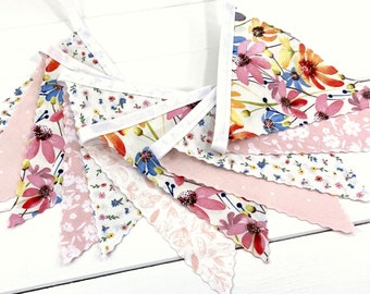 Daisy Wildflowers Bunting Banner Garland, Wildflower Summer Banner - Daisies and Wildflowers in Blush Pink