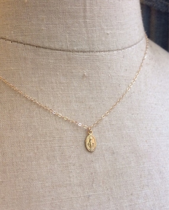 14k or Jaune de Confirmation Et Communion médaille breloque pendentif petite ou moyenne