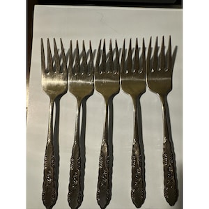 Oneida FIRST ROSE JILLIAN Stainless Flatware Silverware 5 Salad Forks