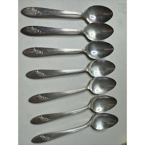 Oneida Community QUEEN BESS II Silberplatten Besteck Lot Von 7 Teelöffeln