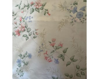 Vintage Utica JP Stevens King Flat Sheet Floral Vine Pink Blue Percale USA 1318
