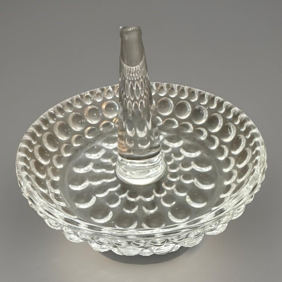 Studio Crystal by Studio Silversmiths Ring Holder - image 1