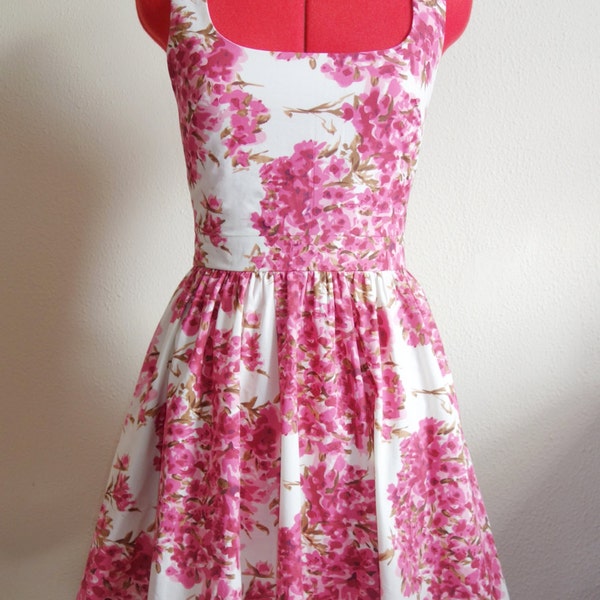 ON HOLD For Melissa - Cherry Blossom Dress Size: S