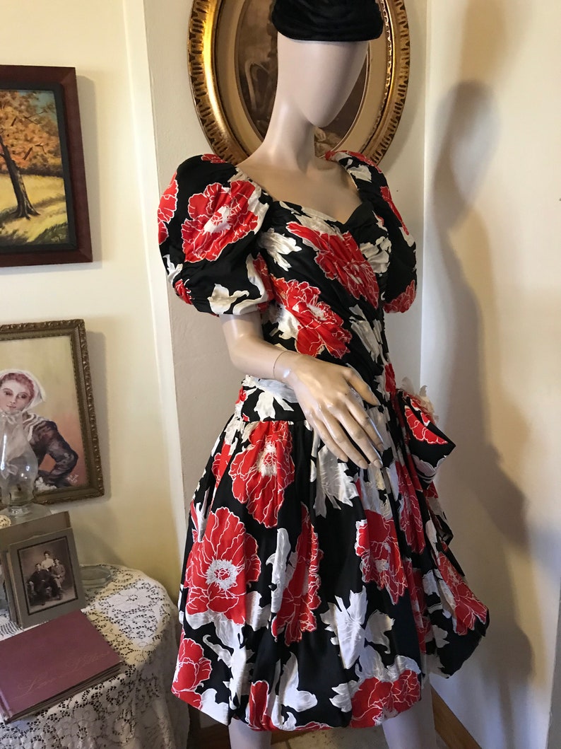 Vintage 80s Upscale Avant Garde Black Red White Floral Mignon Huge Sleeve Full Balloon Skirt  Ladies Garden Party Cocktail Dress Size Small 