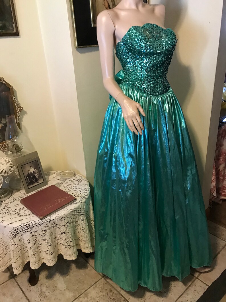 Vintage 80s Mike Benet Formals Green Sequin Lame Starlet Tulle Full Skirt Fairy Tale Christmas Evening Ballgown Prom Dress Size X Small 