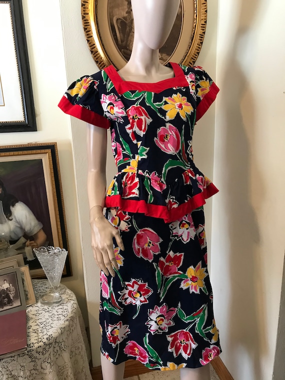 Vintage 80s Bold Floral Periwinkle Ladies Peplum G