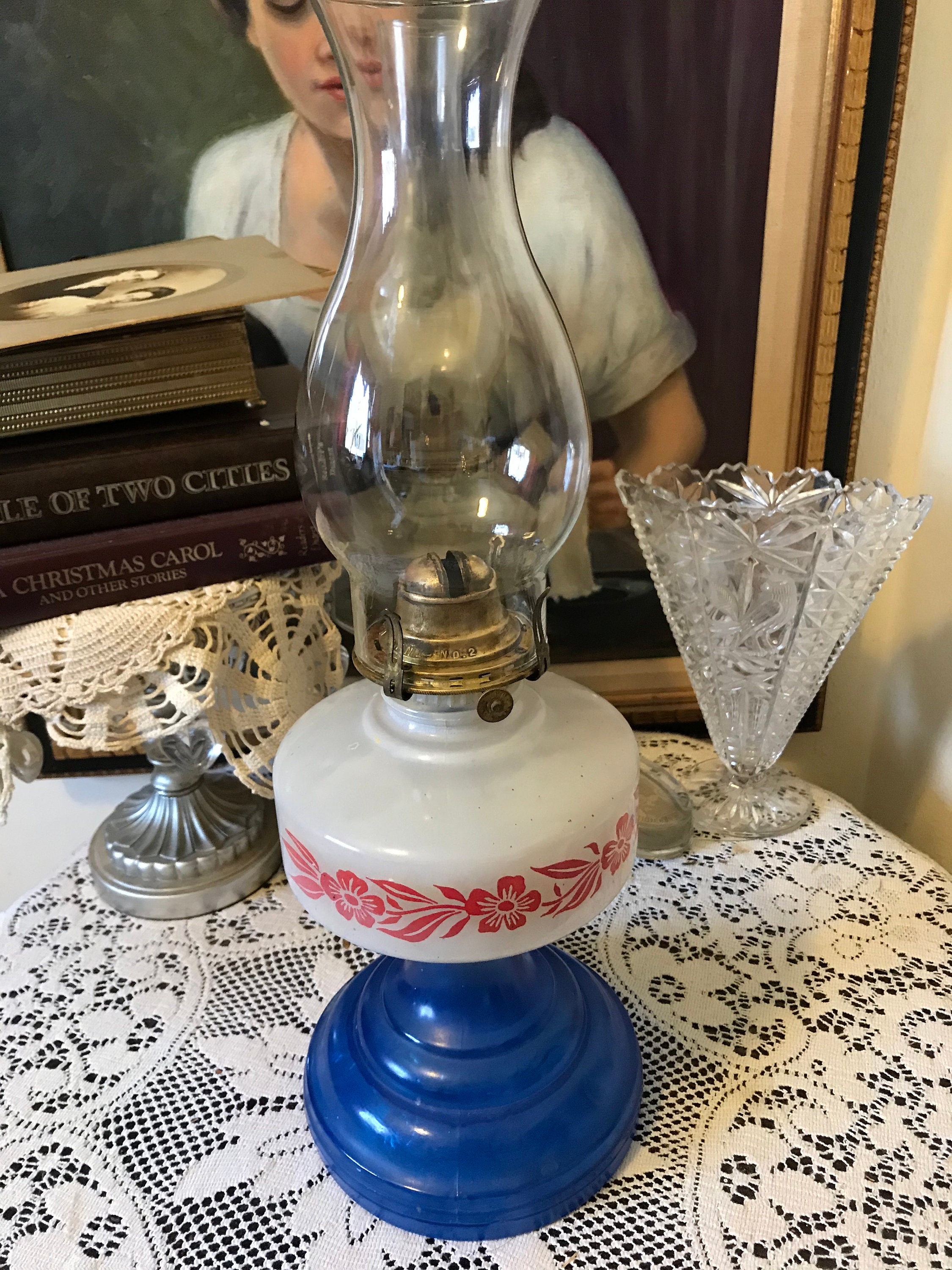 Vintage Queen Anne No 2 Red White Blue Rustic Oil Lamp Etsy